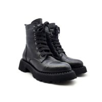 Boots - Image 2