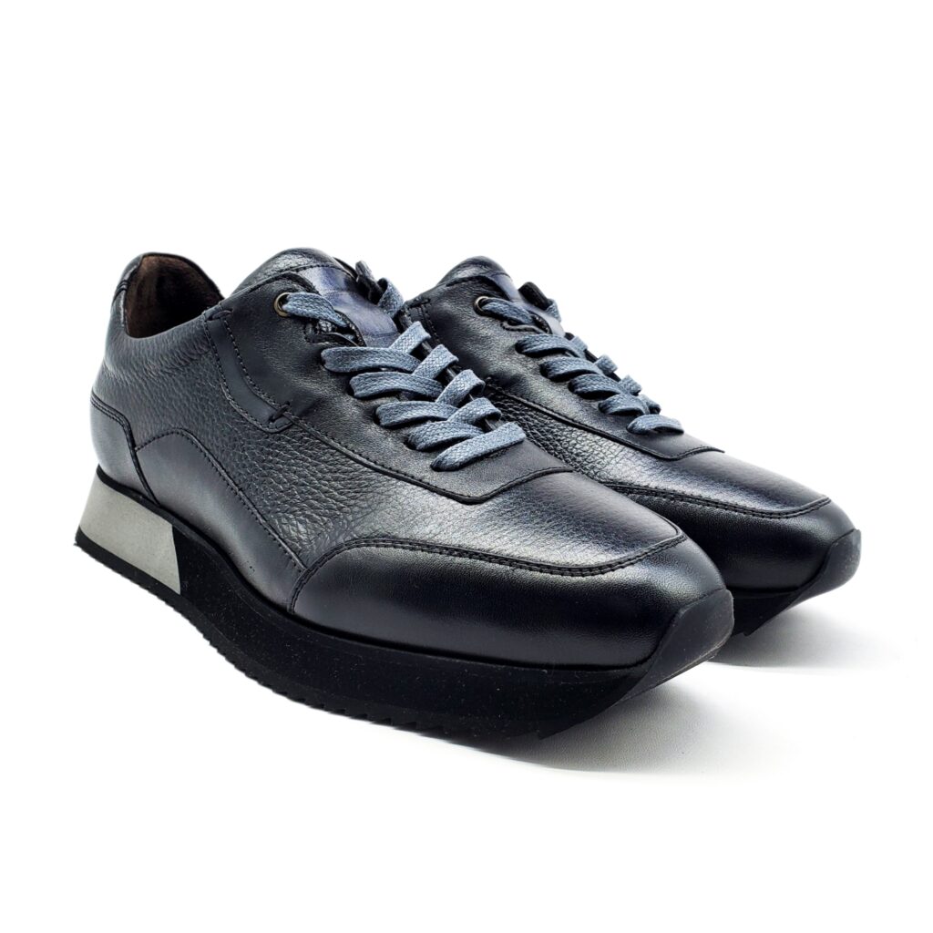 Sneakers - Image 3