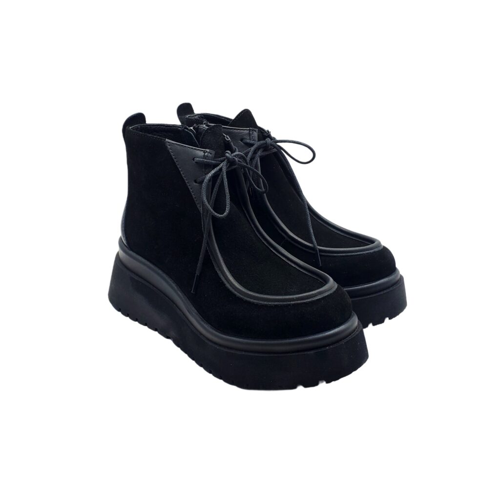 Boots - Image 3