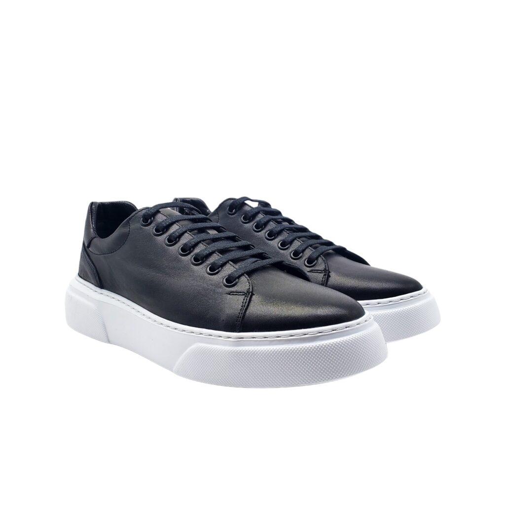 Sneakers - Image 2